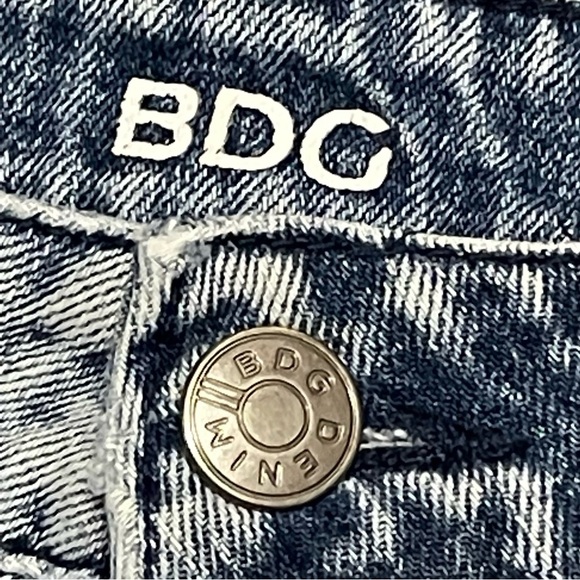 BDG High Rise Dree Cheeky Raw Hem Shorts Slight Stone Wash Y2K 90's - Picture 5 of 8